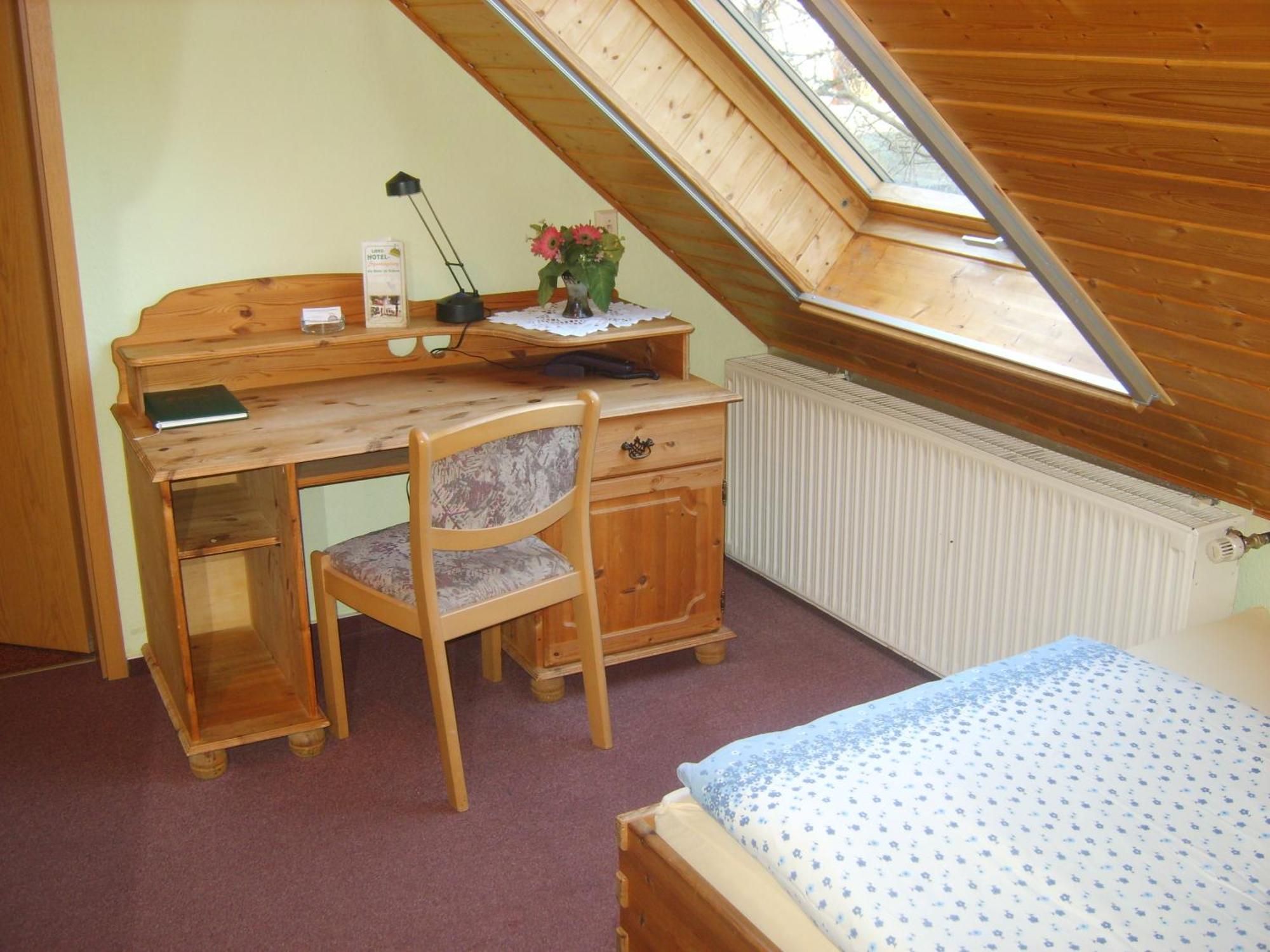 Landhotel Sperlingsberg Crimmitschau Екстериор снимка